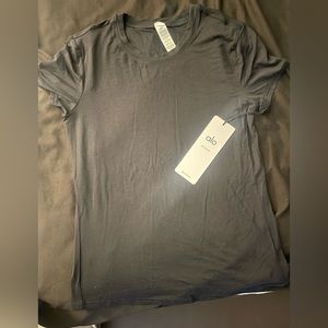 Alo yoga short sleeve